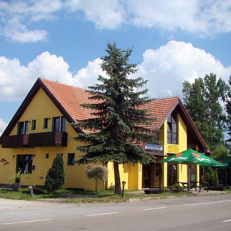 Restaurace Penzion Rafael Dlouhá Brtnice 客房 照片