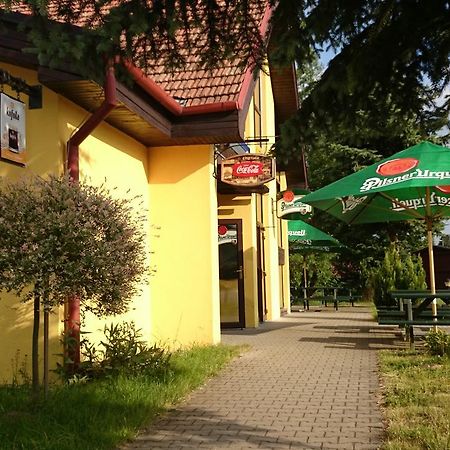 Restaurace Penzion Rafael Dlouhá Brtnice 外观 照片